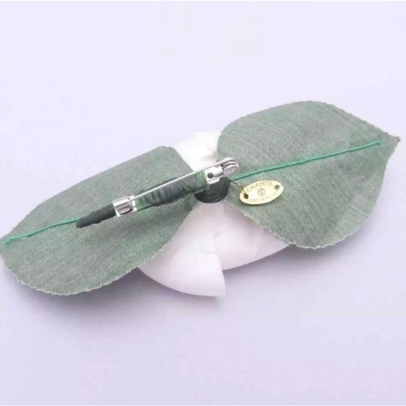 💘 CHANEL Camellia Bud Brooch Rare Design - Picture 3 of 4